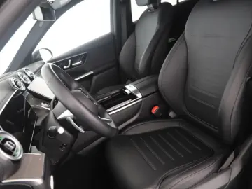 MERCEDES-BENZ GLC 200 4M AMG Line 2x LED PANO AHK