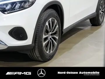 MERCEDES-BENZ GLC 200 4M Avantgarde Pano Distro Memory