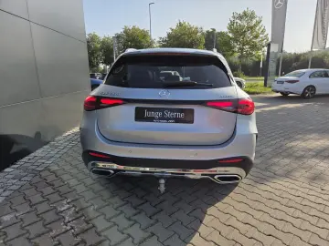 MERCEDES-BENZ GLC 200 AMG-LINE PANO  LEDER