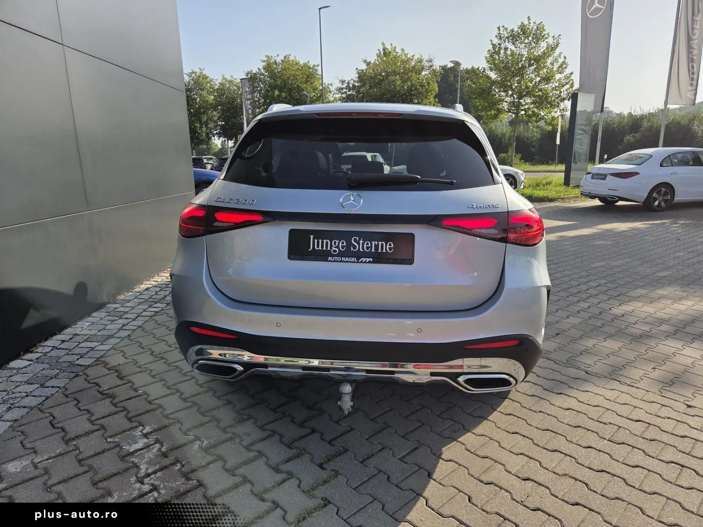 MERCEDES-BENZ GLC 200 AMG-LINE PANO  LEDER