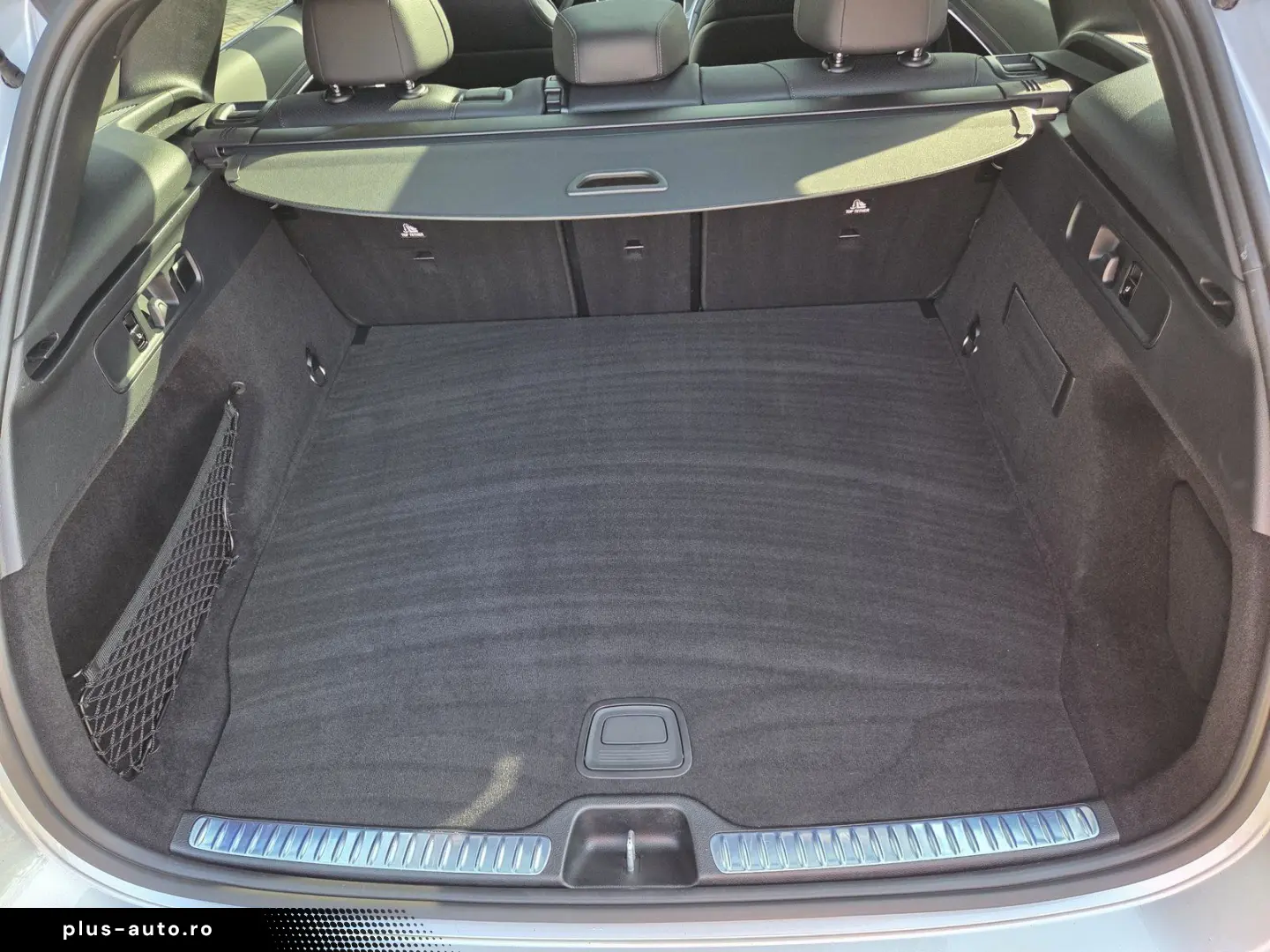 MERCEDES-BENZ GLC 200 AMG-LINE PANO  LEDER