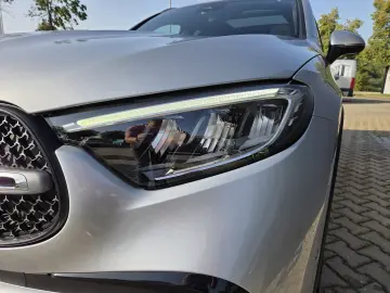 MERCEDES-BENZ GLC 200 AMG-LINE PANO  LEDER