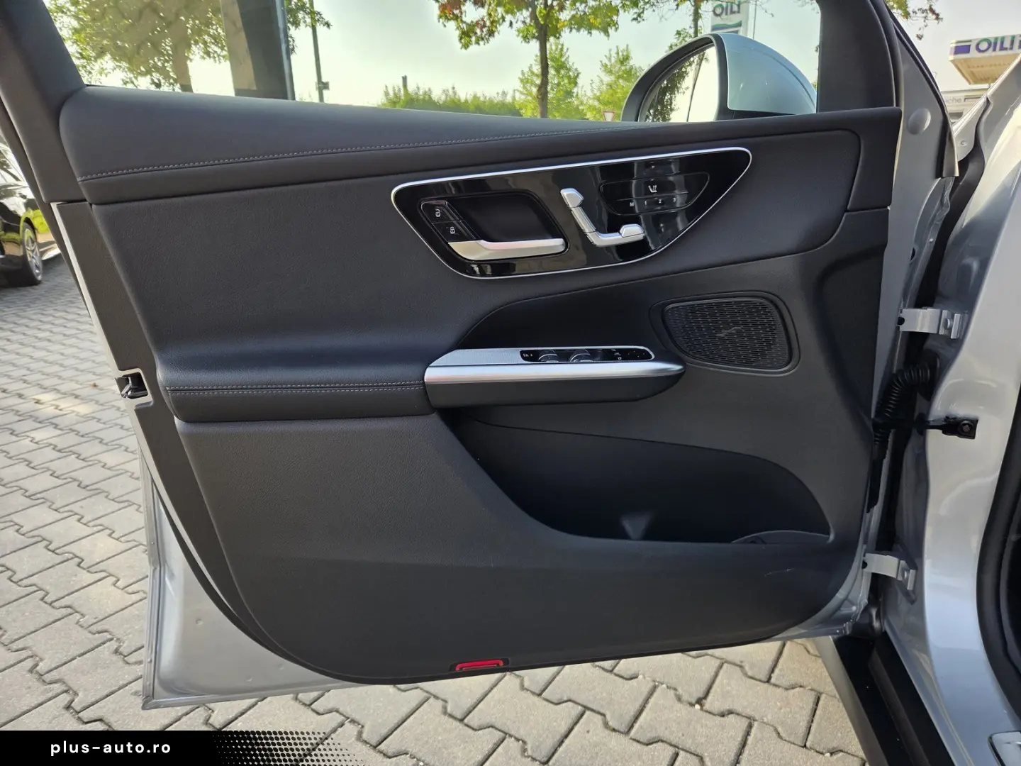 MERCEDES-BENZ GLC 200 AMG-LINE PANO  LEDER