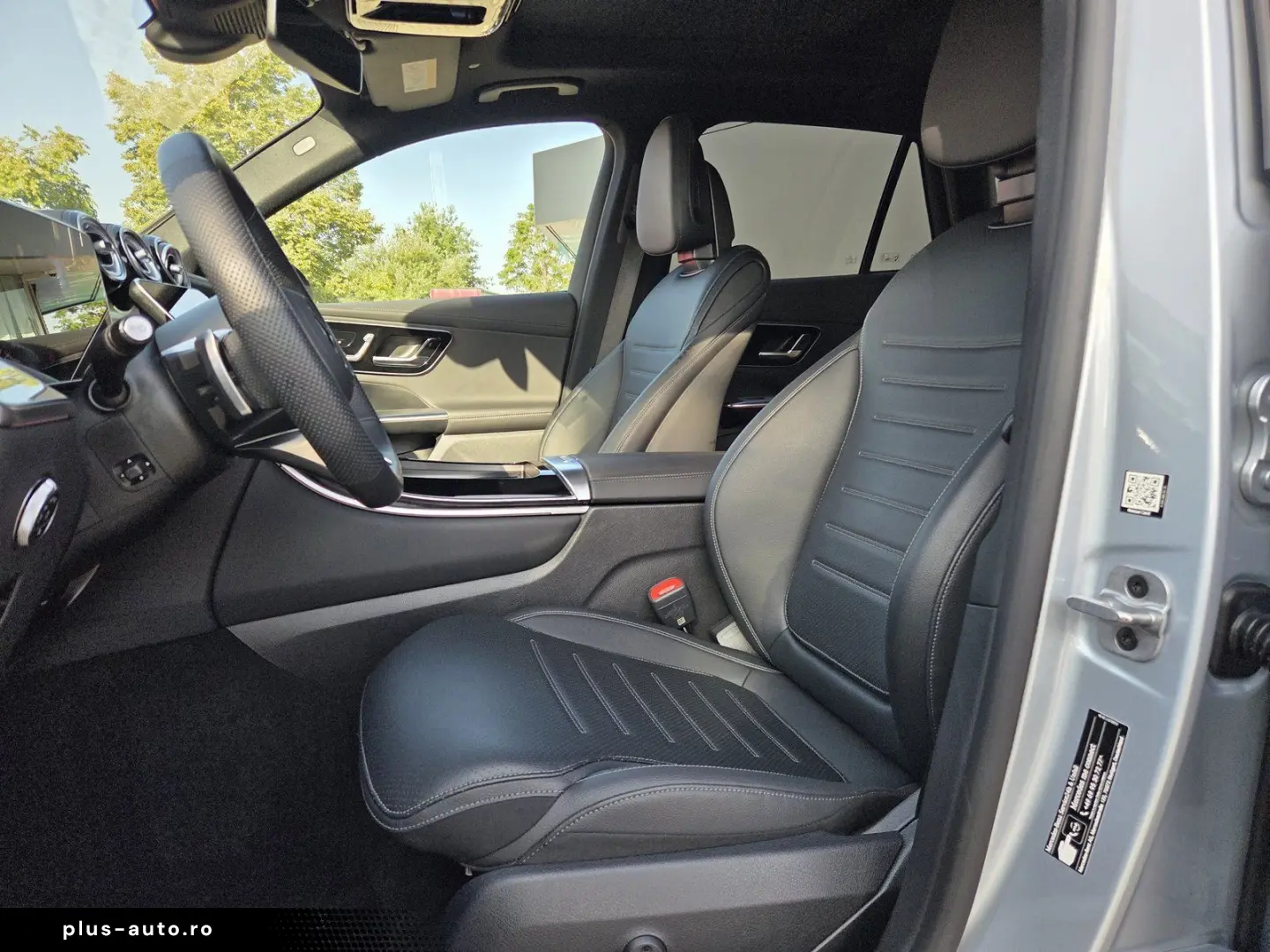 MERCEDES-BENZ GLC 200 AMG-LINE PANO  LEDER