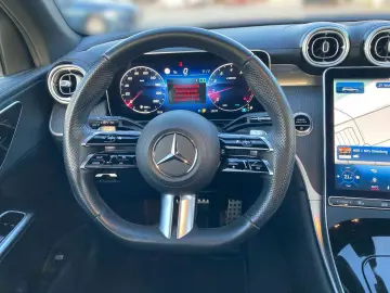 MERCEDES-BENZ GLC 200 4M AMG Pano Night 360