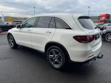 MERCEDES-BENZ GLC 200 4M AMG Pano Distr 360 HUD