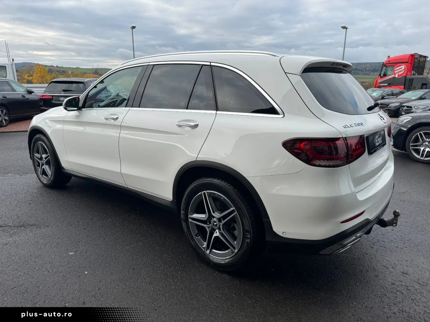 MERCEDES-BENZ GLC 200 4M AMG Pano Distr 360 HUD