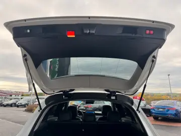 MERCEDES-BENZ GLC 200 4M AMG Pano Distr 360 HUD