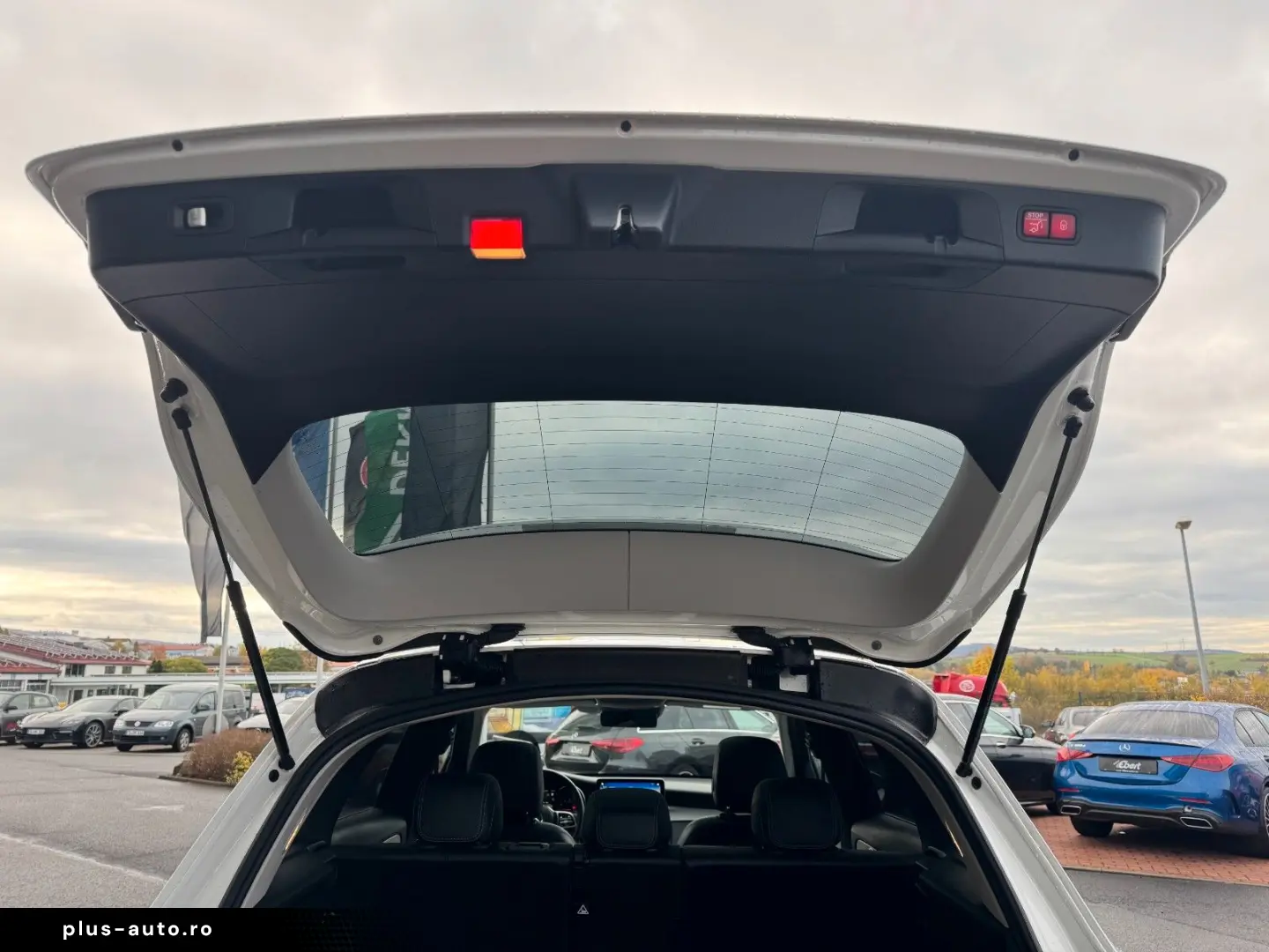 MERCEDES-BENZ GLC 200 4M AMG Pano Distr 360 HUD