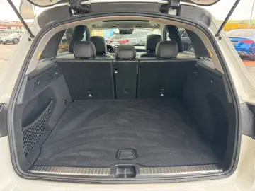 MERCEDES-BENZ GLC 200 4M AMG Pano Distr 360 HUD