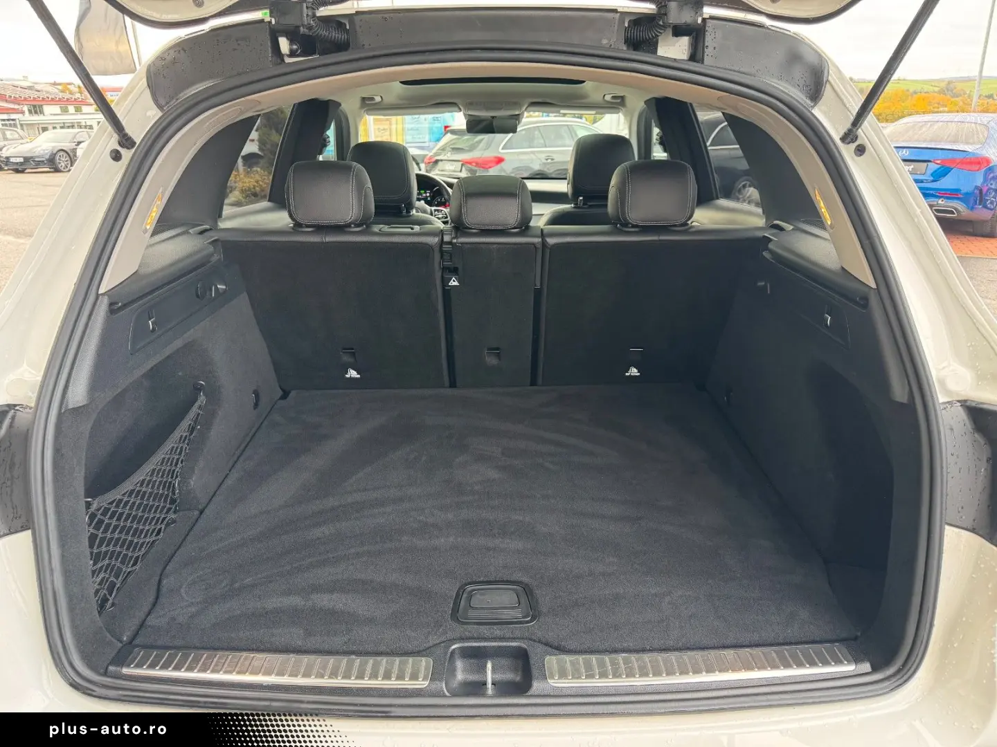 MERCEDES-BENZ GLC 200 4M AMG Pano Distr 360 HUD