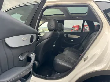 MERCEDES-BENZ GLC 200 4M AMG Pano Distr 360 HUD