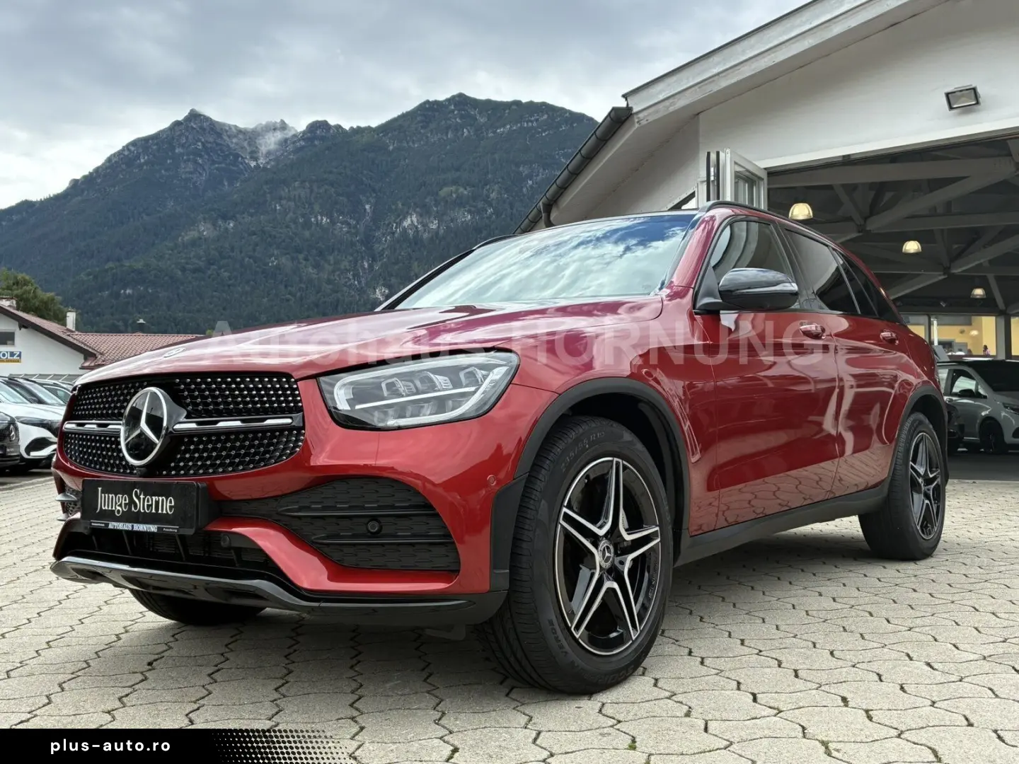 MERCEDES-BENZ GLC 200 AMG 4M PANO 360  DISTR NightP