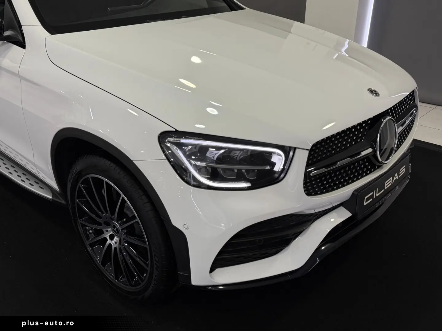 MERCEDES-BENZ GLC 200 4M AMG-LINE PANO DIGITAL