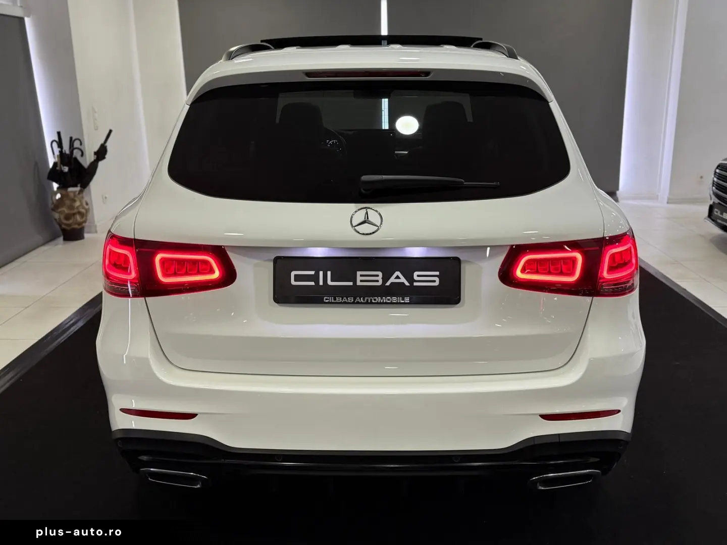 MERCEDES-BENZ GLC 200 4M AMG-LINE PANO DIGITAL