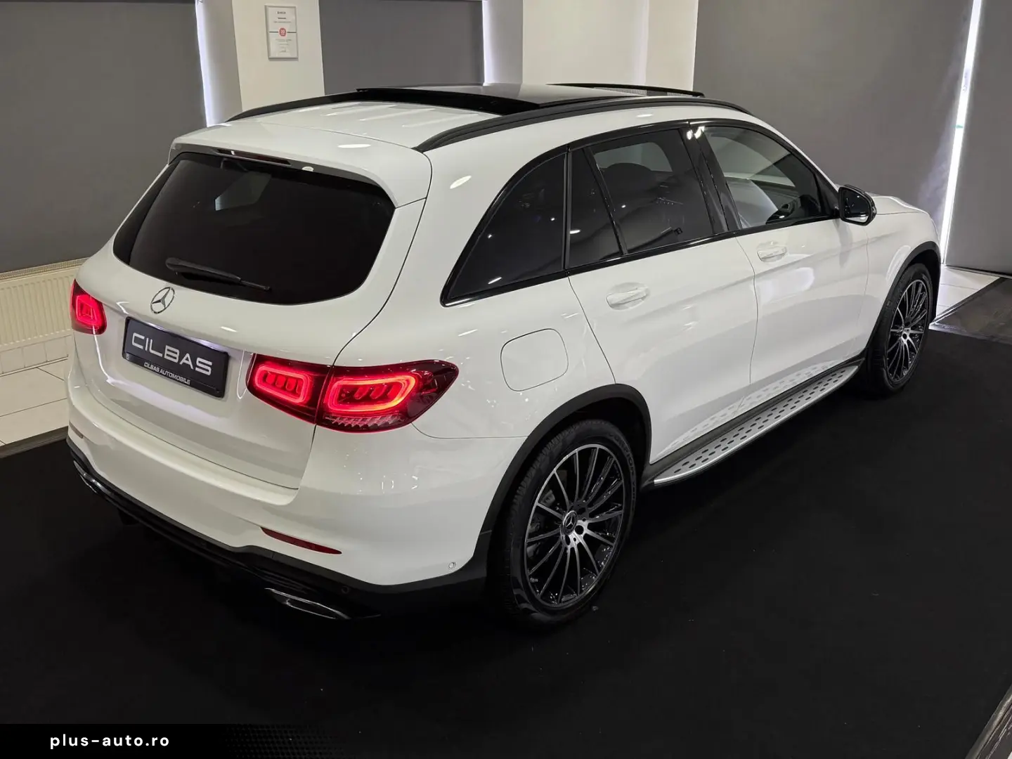 MERCEDES-BENZ GLC 200 4M AMG-LINE PANO DIGITAL