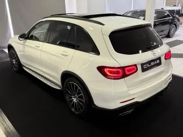 MERCEDES-BENZ GLC 200 4M AMG-LINE PANO DIGITAL