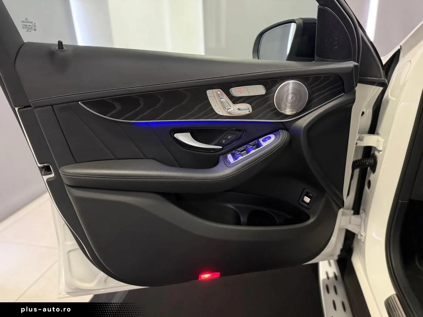 MERCEDES-BENZ GLC 200 4M AMG-LINE PANO DIGITAL