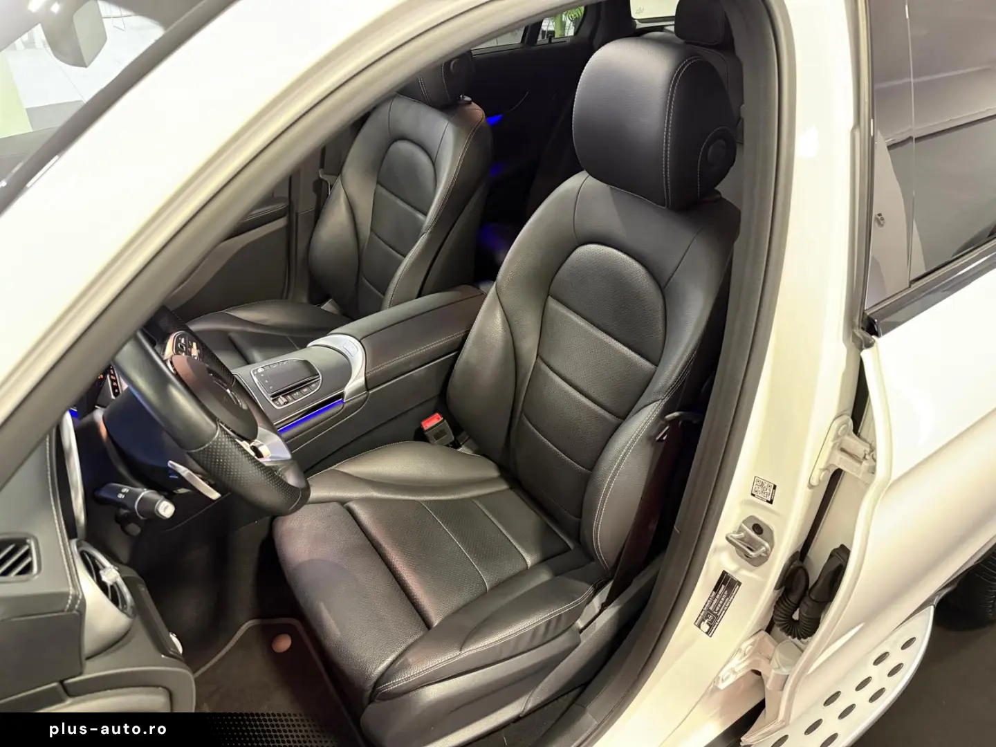 MERCEDES-BENZ GLC 200 4M AMG-LINE PANO DIGITAL