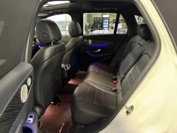 MERCEDES-BENZ GLC 200 4M AMG-LINE PANO DIGITAL