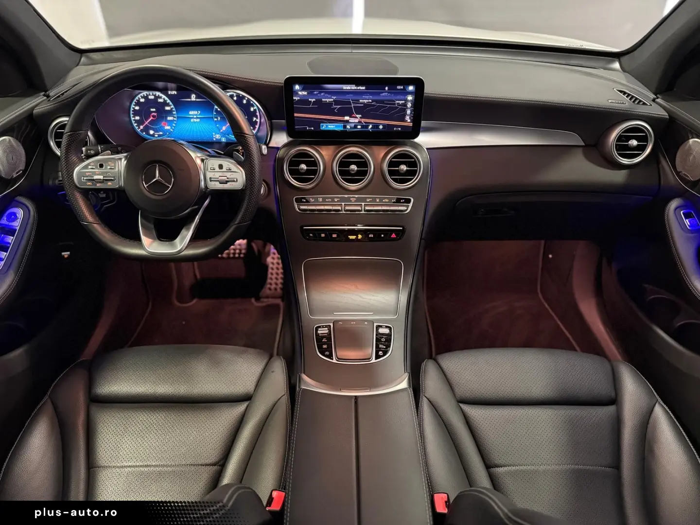 MERCEDES-BENZ GLC 200 4M AMG-LINE PANO DIGITAL