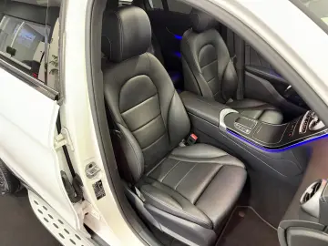 MERCEDES-BENZ GLC 200 4M AMG-LINE PANO DIGITAL