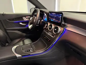 MERCEDES-BENZ GLC 200 4M AMG-LINE PANO DIGITAL