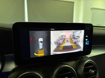 MERCEDES-BENZ GLC 200 4M AMG-LINE PANO DIGITAL