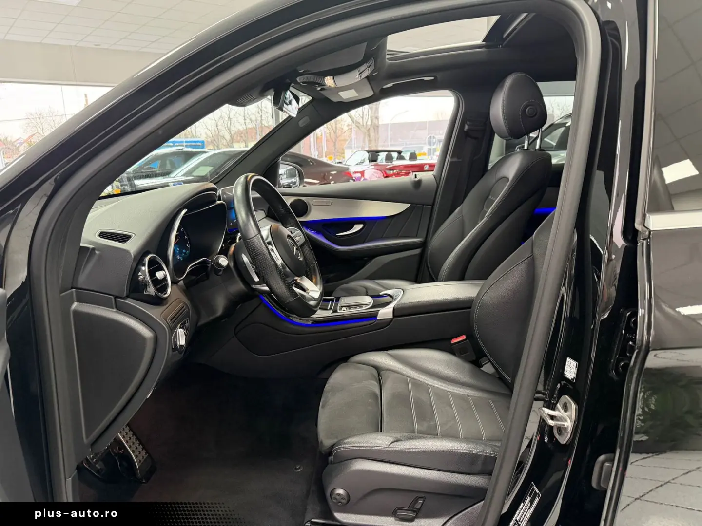 MERCEDES-BENZ GLC 200 4M 9G AMG LED PANO WIDE