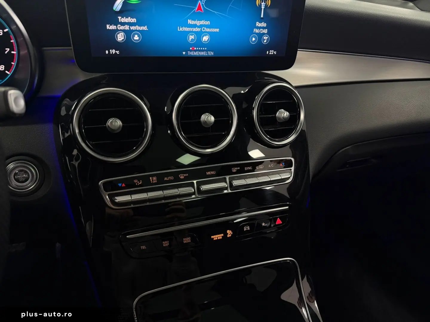 MERCEDES-BENZ GLC 200 4M 9G AMG LED PANO WIDE