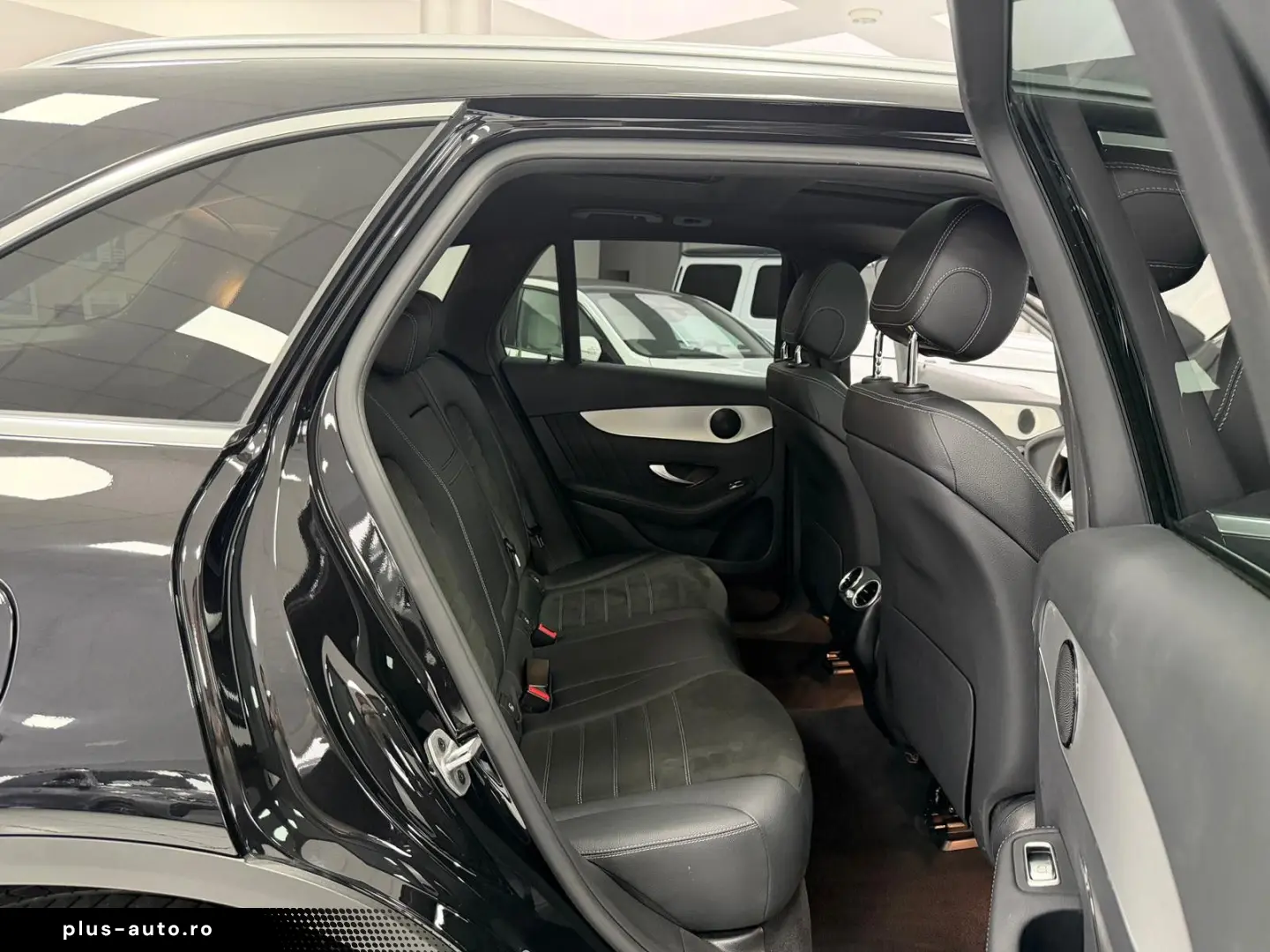 MERCEDES-BENZ GLC 200 4M 9G AMG LED PANO WIDE