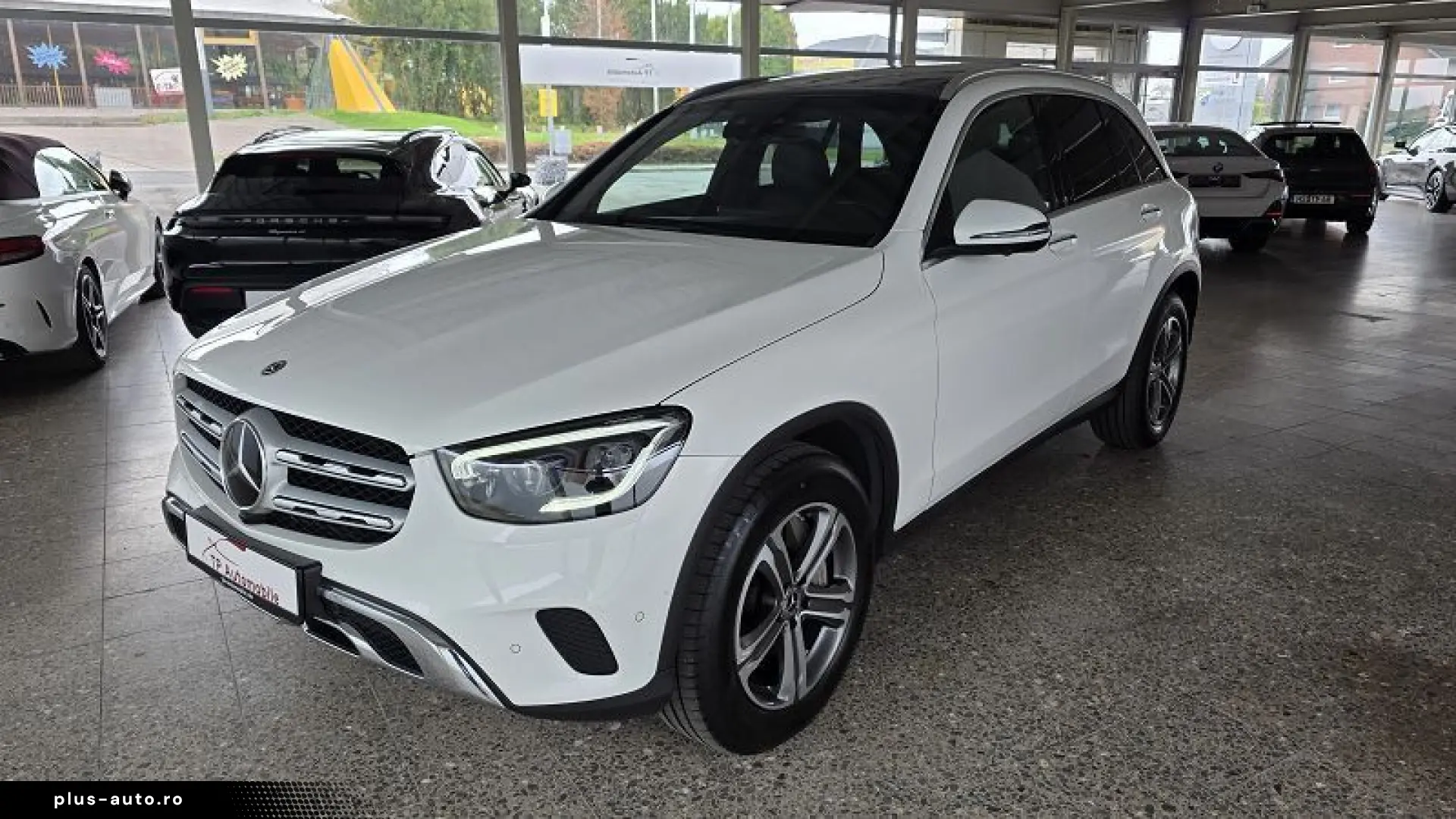 MERCEDES-BENZ GLC 200 4M Pan Luft Nav 360 Park ACC