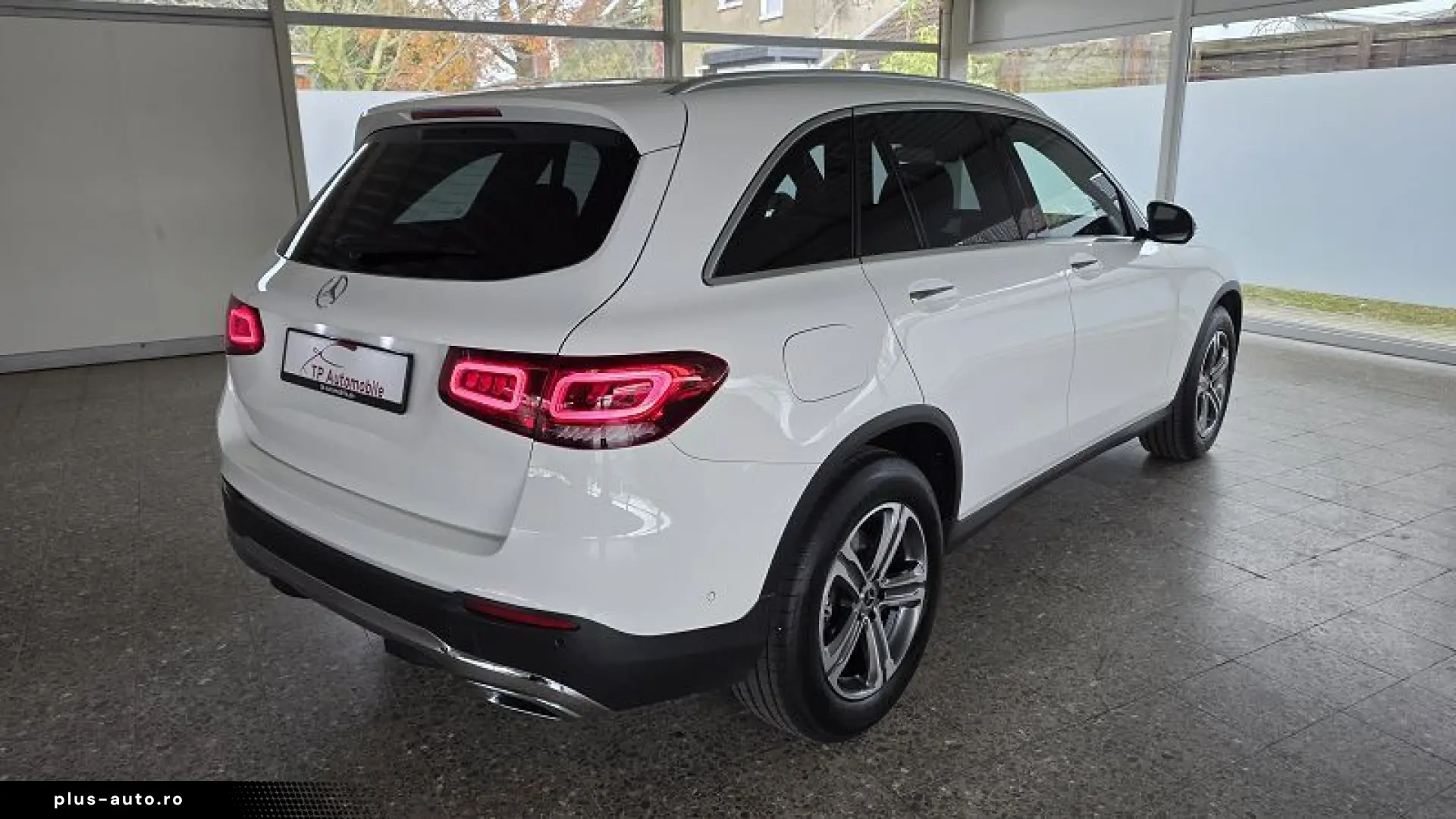 MERCEDES-BENZ GLC 200 4M Pan Luft Nav 360 Park ACC