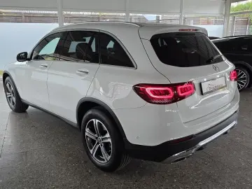 MERCEDES-BENZ GLC 200 4M Pan Luft Nav 360 Park ACC