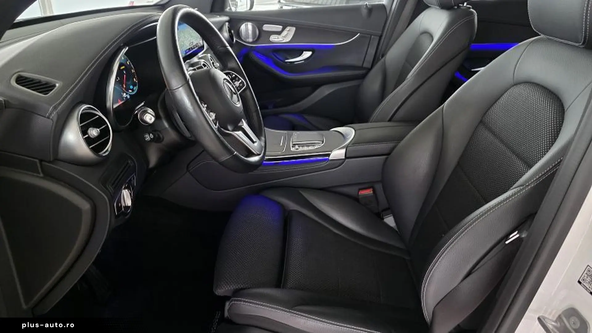 MERCEDES-BENZ GLC 200 4M Pan Luft Nav 360 Park ACC