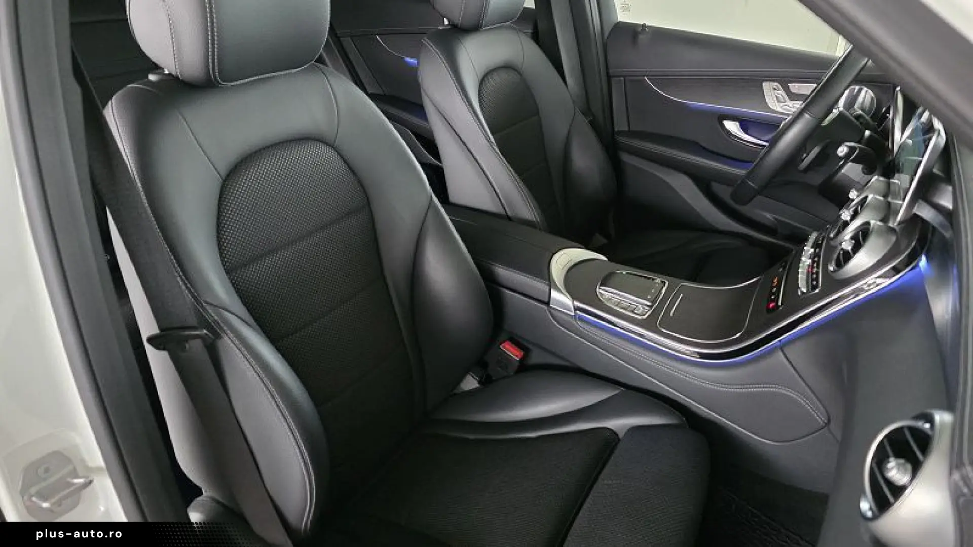 MERCEDES-BENZ GLC 200 4M Pan Luft Nav 360 Park ACC