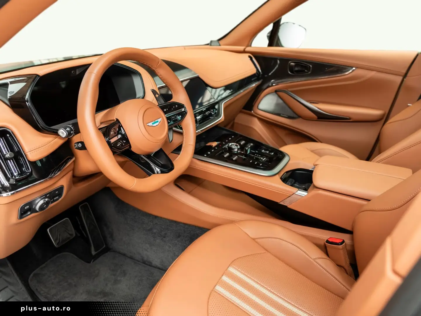 Aston Martin DBX 707 MY25   Q Paint