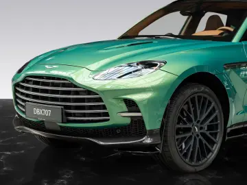 Aston Martin DBX 707 MY25   Q Paint