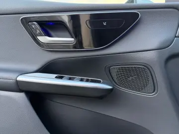 MERCEDES-BENZ GLC 200 4M AVANTGARDE AMBIENTE