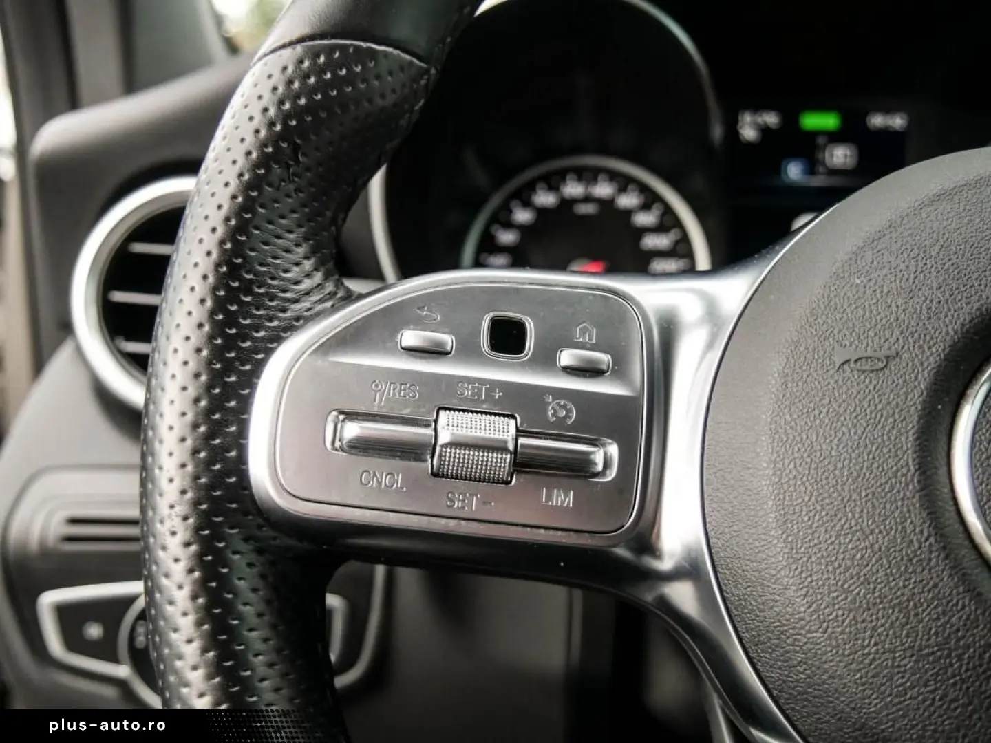 MERCEDES-BENZ GLC 200 4M AMG BURM NIGHT KAM KEYL