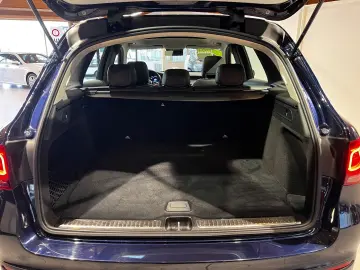 MERCEDES-BENZ GLC 200 4Matic  LED Navi Pano