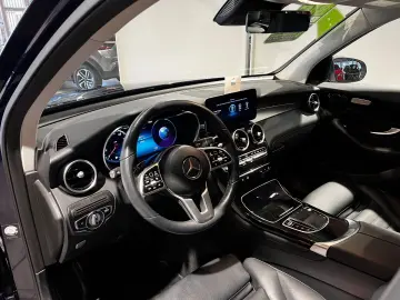 MERCEDES-BENZ GLC 200 4Matic  LED Navi Pano