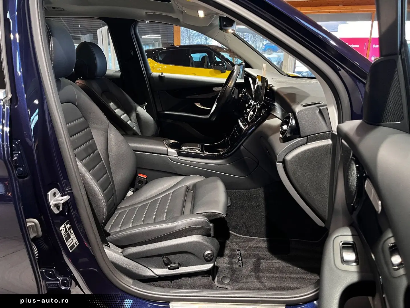 MERCEDES-BENZ GLC 200 4Matic  LED Navi Pano