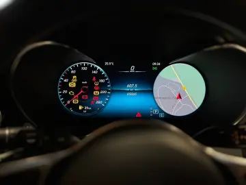 MERCEDES-BENZ GLC 200 4Matic  LED Navi Pano