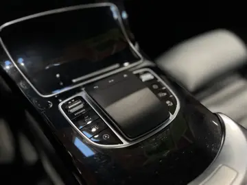 MERCEDES-BENZ GLC 200 4Matic  LED Navi Pano