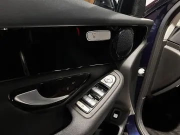 MERCEDES-BENZ GLC 200 4Matic  LED Navi Pano