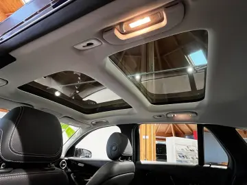 MERCEDES-BENZ GLC 200 4Matic  LED Navi Pano