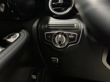 MERCEDES-BENZ GLC 200 4Matic  LED Navi Pano