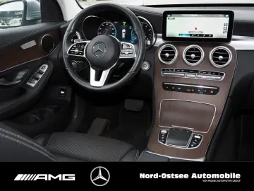 MERCEDES-BENZ GLC 200 4MATIC PANO LED KEYLESS