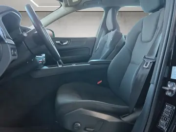 VOLVO XC60 Momentum Pro Navi Carplay Kamera SHZ